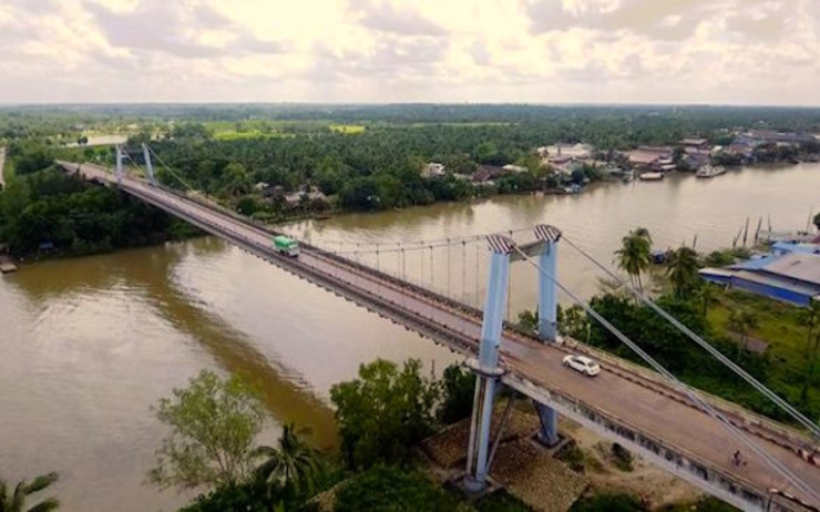Un pont s'effondre en Birmanie