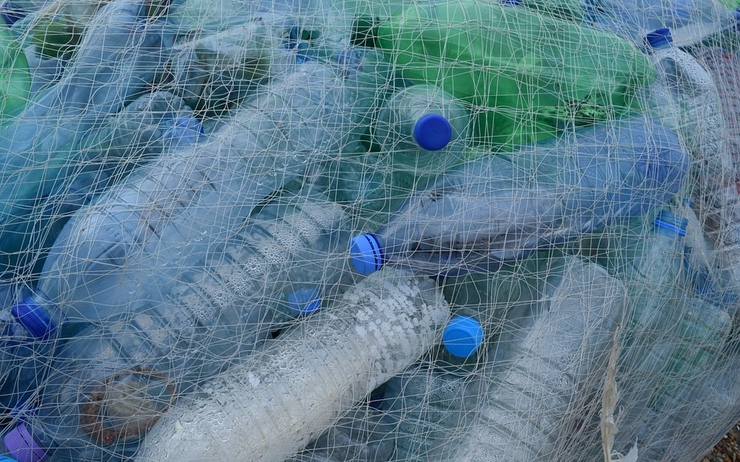 Dubai-pollution-recyclage-plastique