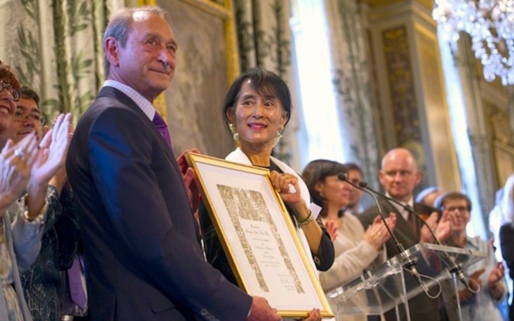 Le prix de la liberté de la mairie de Paris retiré à Aung San Suu Kyi de Birmanie