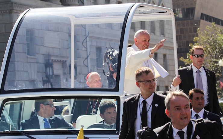 Dubai-EAU-visite-pape-François-la-communauté-catholique-se-prépare-à-la-grande-messe