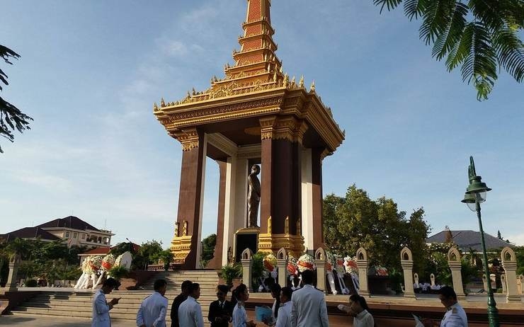 monument_sihanouk_phnom_penh