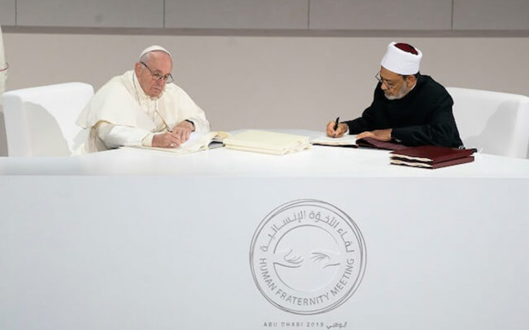 Dubai-EAU-pape-François-signe-déclaratio-paix