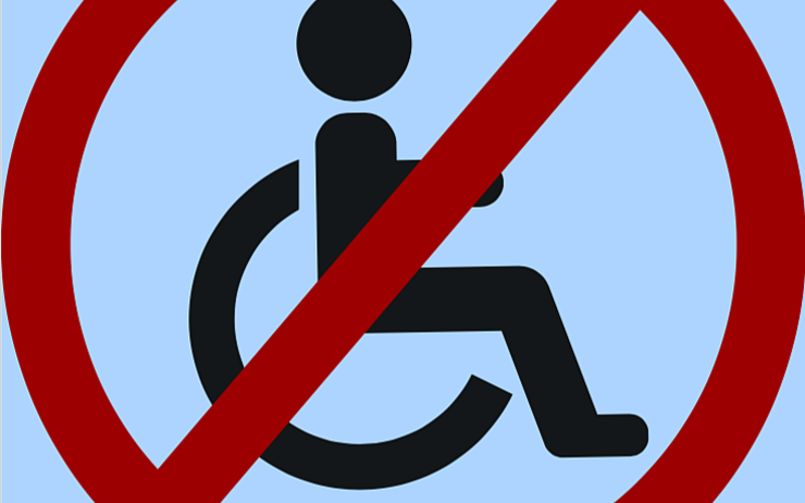 maire roumain refuse handicapée installation commune