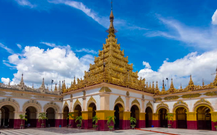 La pagode Mahamuni de Mandalay payante pour les étrangers en Birmanie