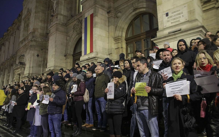 magistrats déplacement Bruxelles protestation 4 avril Roumanie loi