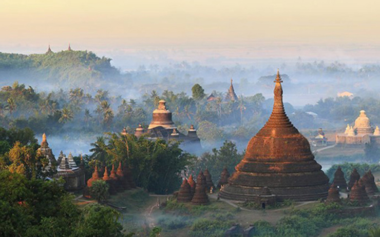 Couvre-feu et préservation des monuments à Mrauk-U en Birmanie