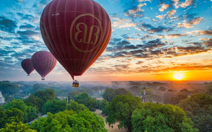 Des montgolfières à Hpa-An en Birmanie