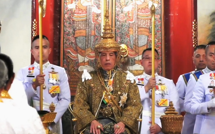Couronnement roi Thaïlande 