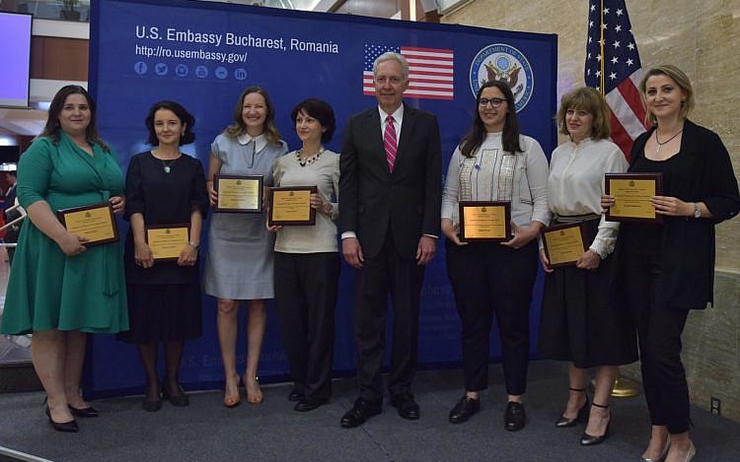ambassade États-Unis récompense sept femmes courage roumanie