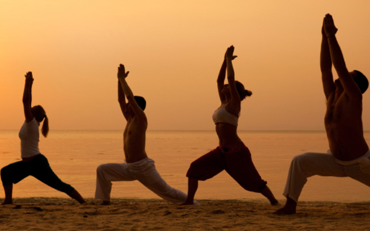 Dubai-EAU-des-milliers-de-personnes-attendues-pour-la-journée-internationale-du-yoga