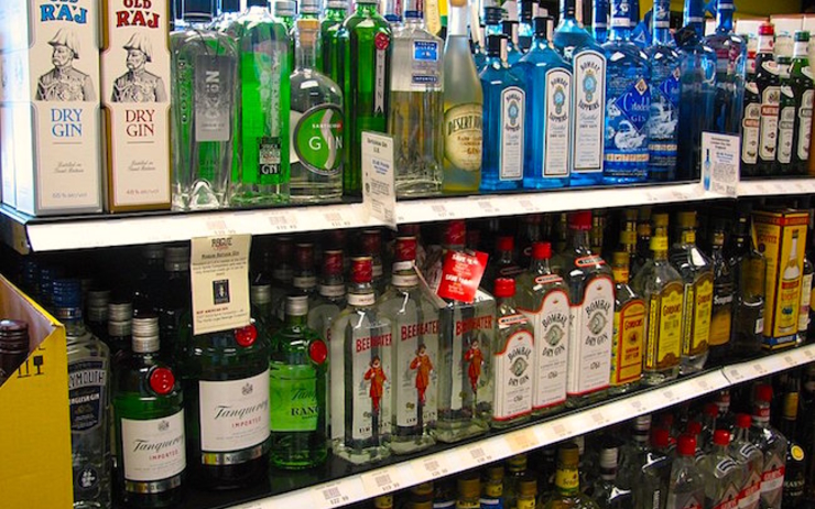 Les magasins d'alcool interdits de vendre de l'alcool importé
