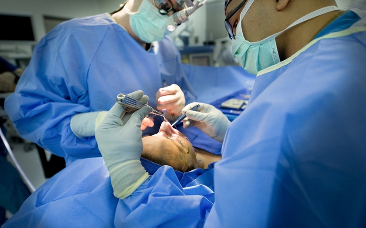 chirurgie esthetique tourisme medical implants turquie