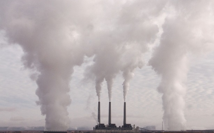Allemagne taxe carbone climat environnement Merkel taxe verte facture gaz prix essence émissions C02 