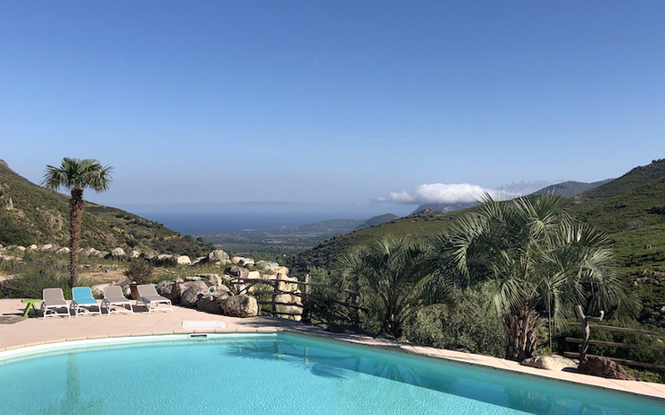 Corse piscine vue mer Calvi vol pas cher Air Corsica
