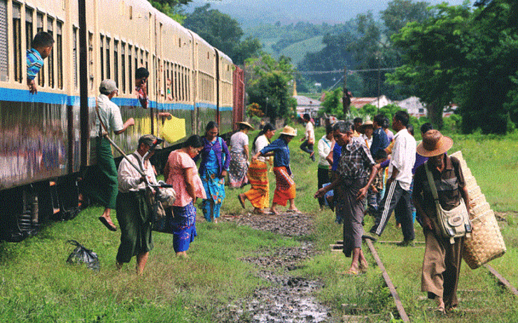 modernisation ligne train Pyay Yangon en Birmanie