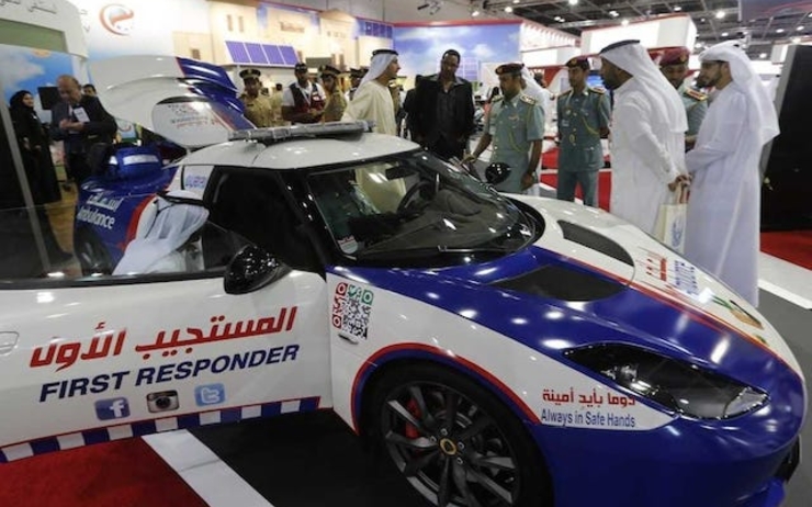 3 supercars rejoignent la flotte du «Dubai Ambulance Service»