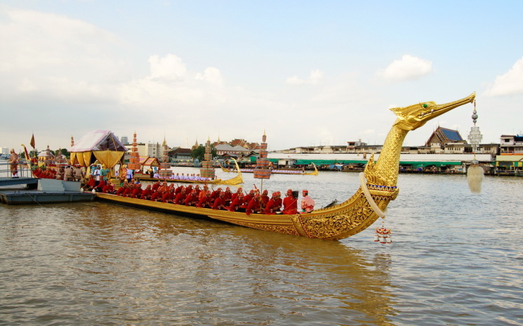 Barge-Suphannahongsa-Lerdsuwa-CC-745