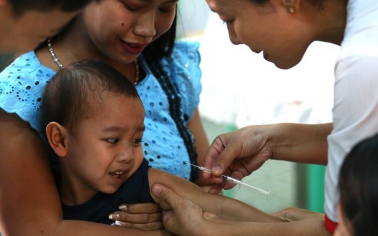 vaccination contre la rougeole et la rubeole en Birmanie