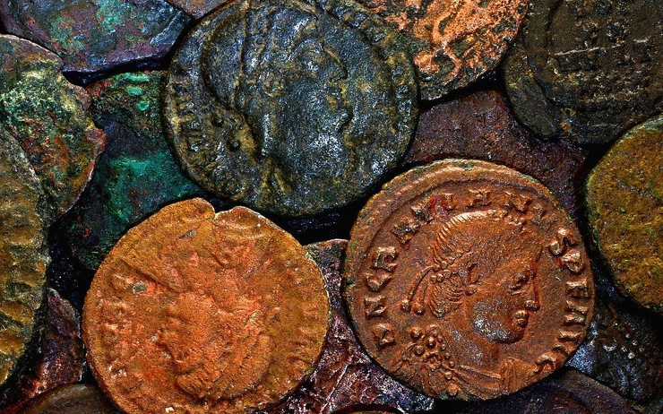 trésor pièces médiévales découvertes en Roumanie