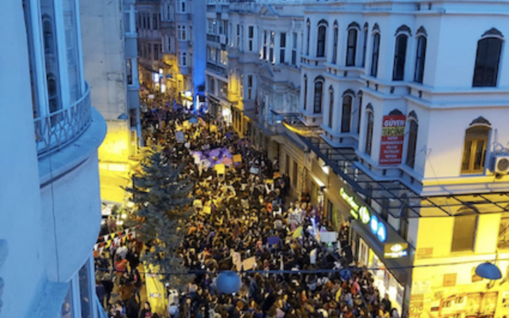 8 mars marche Istanbul journée internationale femmes