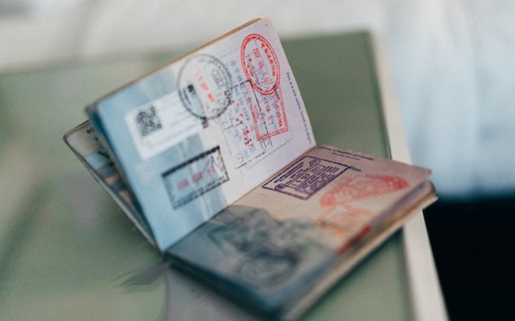 Suspension de tous les visas d’entrée aux EAU