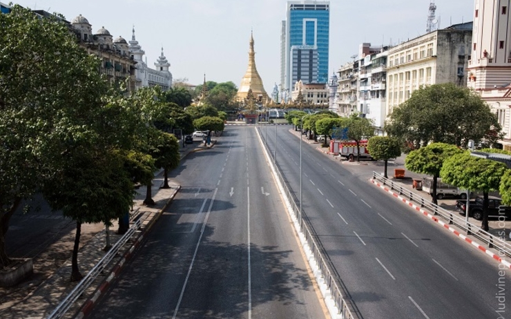 Les rues de Yangon sont vides avec le confinement partiel depuis le 11 avril