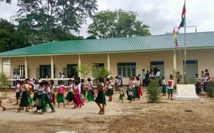 école reprise Birmanie