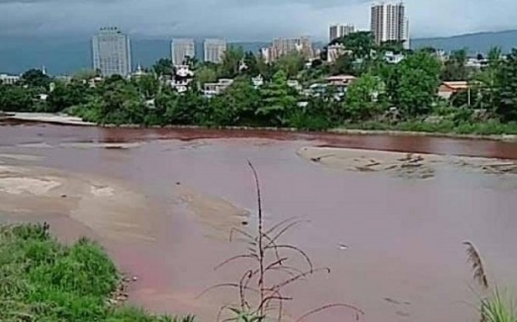 Lorsque la rivière Shweli devient rouge...