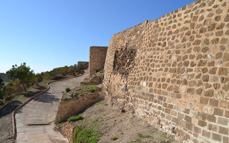 Muralles_del_castell_de_Guardamar_del_Segura