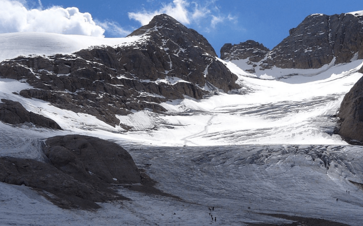 Glacier marmolada italie