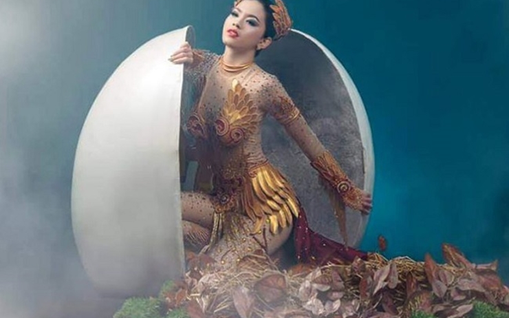 Le costume de Miss Dawei au concours Miss Univers Birmanie 2020