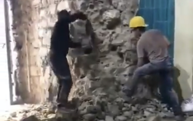 Tour de Galata rénovation destruction mur perceuse