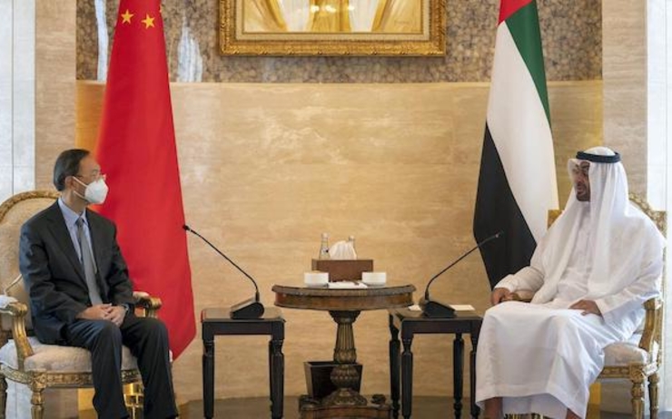 Le Prince Héritier d’Abu Dhabi a rencontré un représentant Chinois