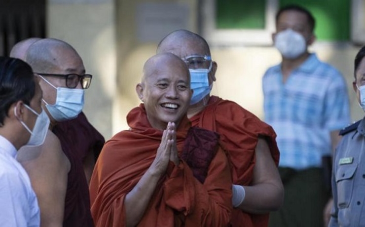 U Wirathu se rend Police Birmanie Novembre 2020