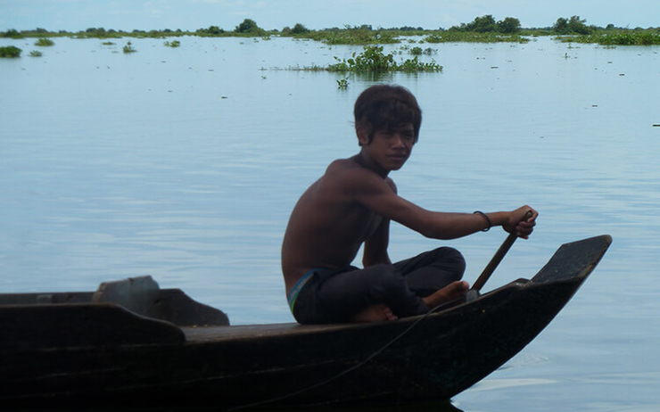Pêcheur Tonlé sap Cambodge