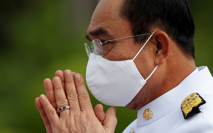 Le Premier ministre thailandais rassure sur le deficit public