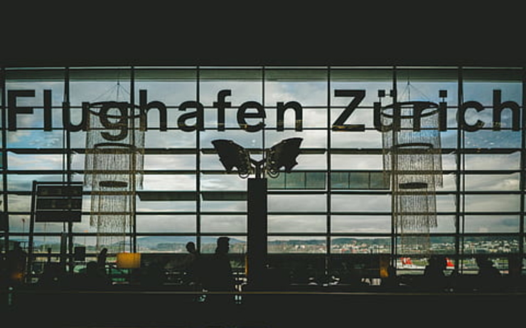 aéroport Zürich rouge, mais mieux que prévu