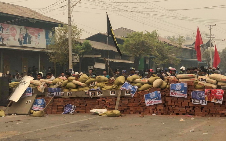 Des barricades en Birmanie 