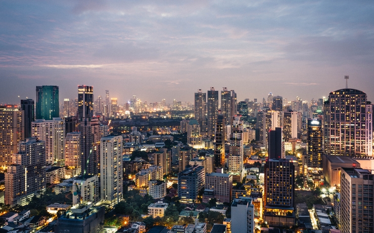 panorama bangkok avec ses immeubles 