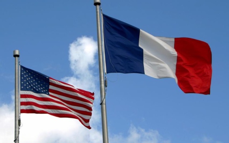 Drapeau français et drapeau américain 