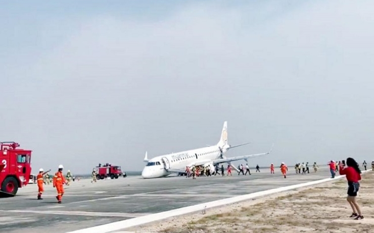 Birmanie avion militaire accident Mandalay 12 morts