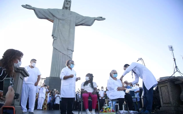 Vaccination à Rio sur le Corcovado