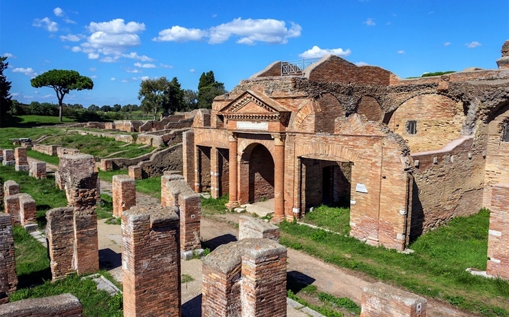 Intérieur du parc archéologique d'Ostia Antica