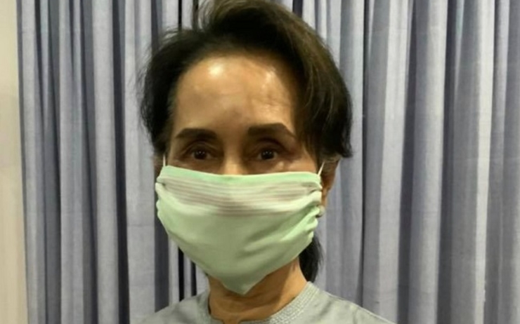 Aung San Suu Kyi vaccin Covid-19 Birmanie