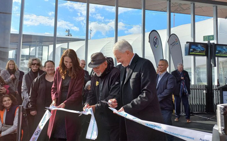 Jacinda Ardern inaugure le terminal