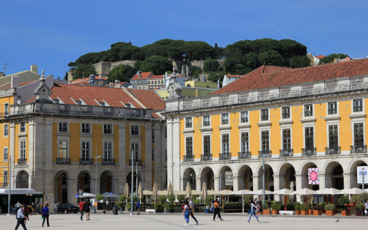 Place du commerce à Lisbonne