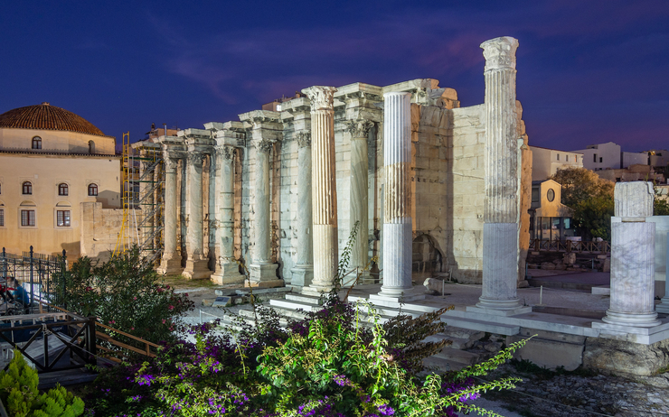 vue sur la bibliothèque d'Hadrien dans le forum romain