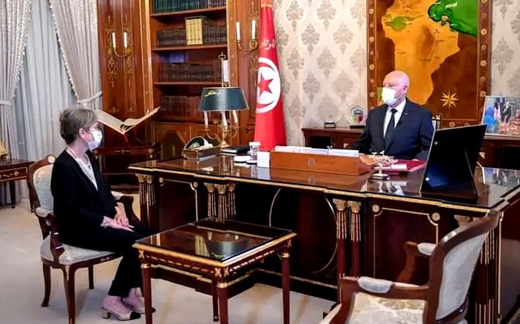 Nejla Bouden Romdhane, première femme tunisienne et arabe cheffe du gouvernement