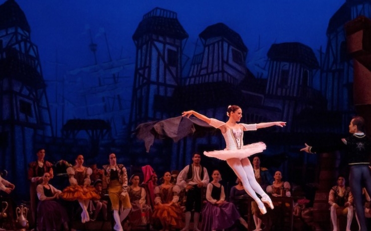 spectacle de ballet danseuse étoile avec un tutu opéra