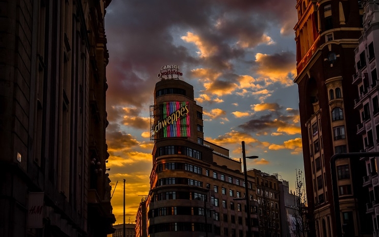 vue de la gran via à Madrid